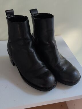 Women's Westies Black Leather Ankle Boots - Classic Zip Chelsea Style Size 7 1/2